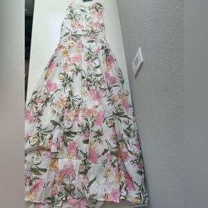 NEW maxi dress with cute floral print- size small